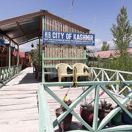Houseboat - City Of Kashmir Hotel Srinagar  Exterior photo